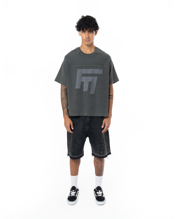 UNISEX LOVE FROM FAKEMOOD❤︎ BAGGY DENIM SHORT - BLACK