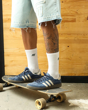 UNISEX LOVE FROM FAKEMOOD❤︎ BAGGY DENIM SHORT - LIGHT BLUE