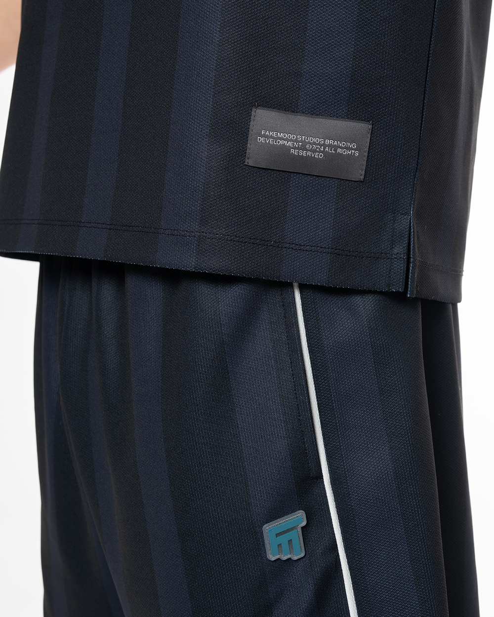 ERKEK OVERSIZE JERSEY KUMAŞ FM ICON LOGO DETAYLI ŞORT - SİYAH