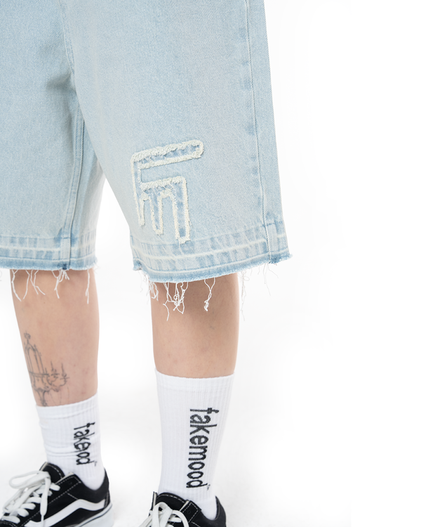 UNISEX LOVE FROM FAKEMOOD❤︎ BAGGY DENIM SHORT - LIGHT BLUE