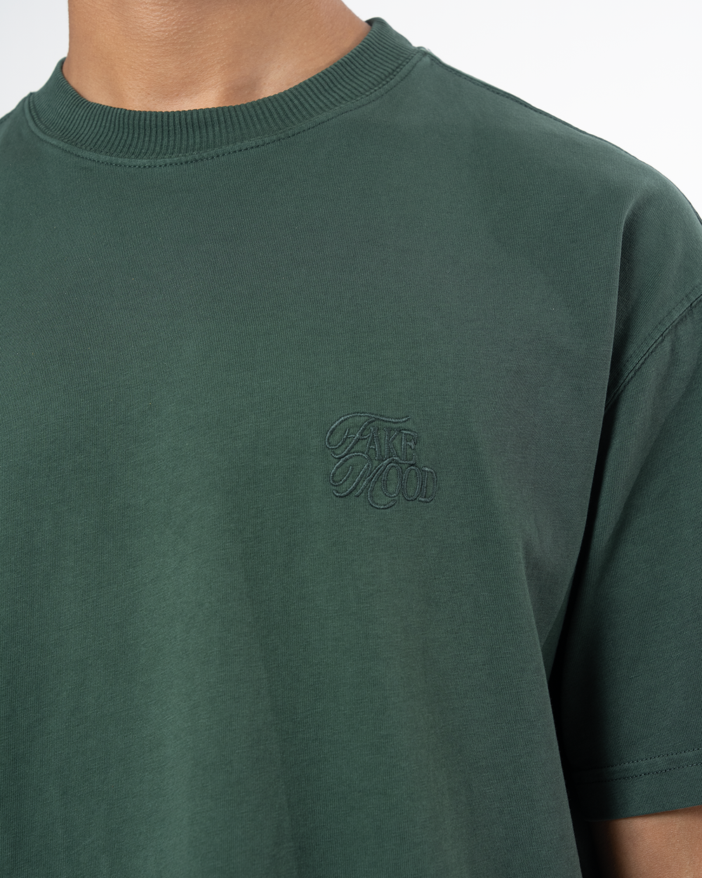 UNISEX GARMENT DYE SIGNATURE TEE - DARK GREEN