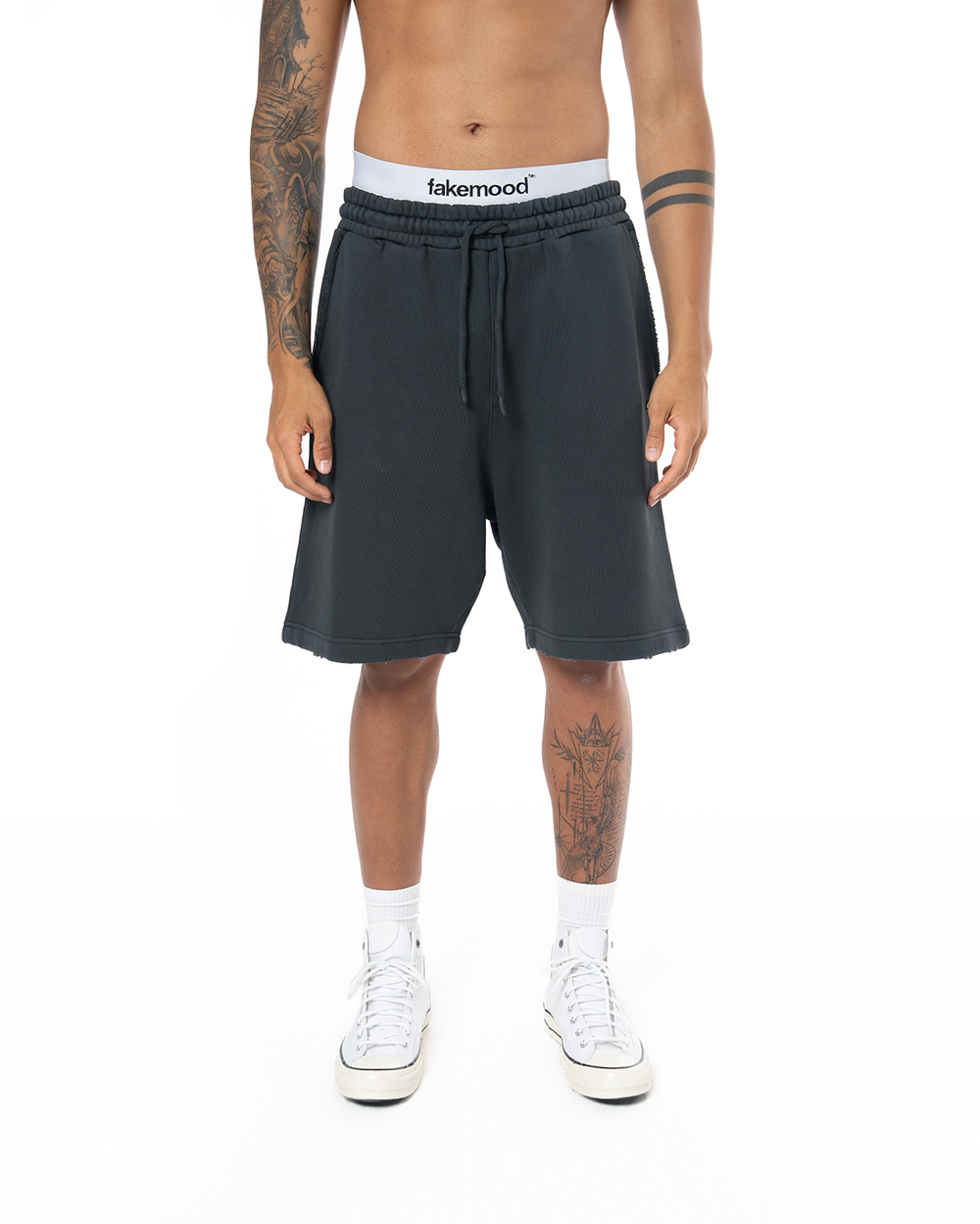 UNISEX GARMENT DYE SIGNATURE SHORT - BLACK