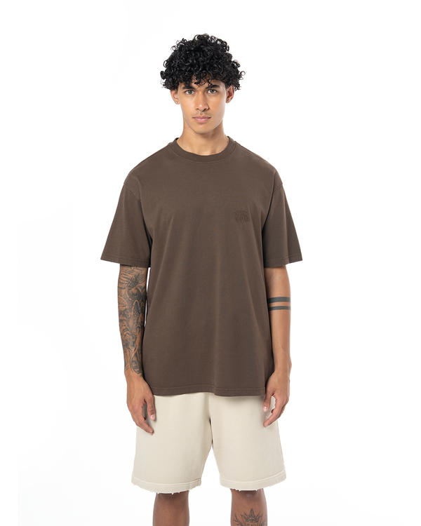 UNISEX GARMENT DYE SIGNATURE TEE - COCOA BROWN
