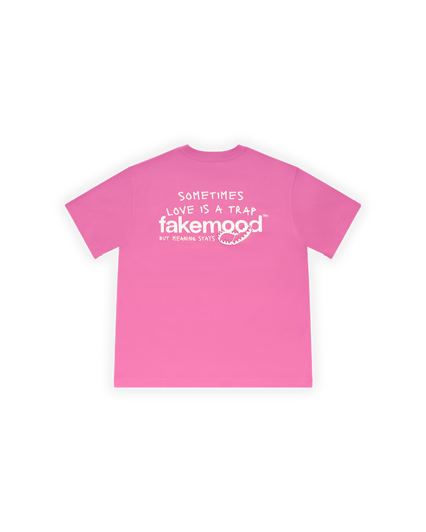 UNISEX OVERSIZE LOVE IS A TRAP BASKILI TİŞÖRT - PEMBE